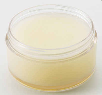Natural Body Cream - The product I am going to make this time is a body cream. It has a thicker formulation than lotion and contains more oil than lotion, so it seems to be very helpful for dry winters or those with very dry skin. In this recipe, we will use jojoba oil and avocado oil to make a mild and moisturizing cream. In addition, the sweet orange essential oil, which is rich in vitamin C and helps skin elasticity, makes the skin bright and healthy with a refreshing feeling.