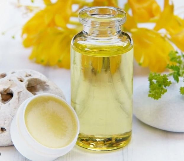 Nourishing scalp massage oil - In this post, the recipe to make is a scalp massage oil for undernourished scalp. If the scalp is dry and lacks