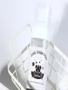 Pet foaming shampoo - This time, I'm going to make shampoo for my lovely puppy. My dog hates water, so bath time is like a war. So, in case the puppy gets stressed out, he quickly finishes the bath while foaming and drying. The shampoo I'm going to make this time foams right out of the bubble container, so you can take a quick bath. Rinse thoroughly as a small amount of polyquaternium-10 is added for soft hair. I'm going to make Pet Foaming Shampoo, which has a soft and fluffy texture.